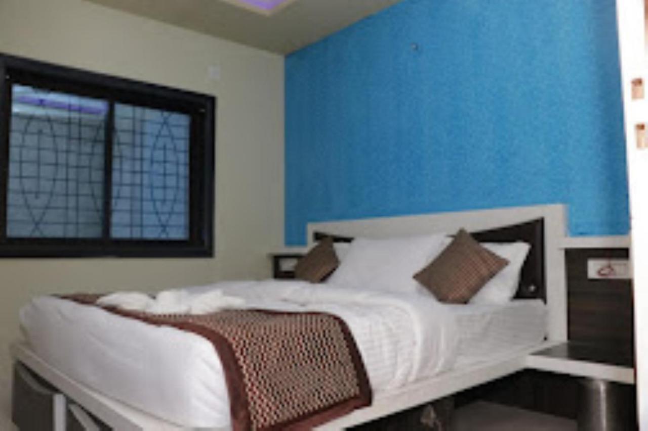 Hotel Sainath, Chhindwāra Buitenkant foto